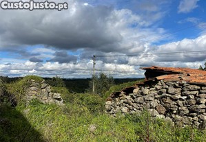 Moradia para recuperao - Aldeia do Mato