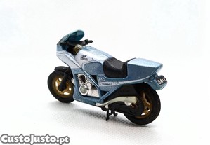 Brinquedo vintage moto Honda VF500F Interceptor