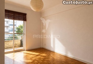 T2 para remodelação | tapada das mercês | vista serra de sintra