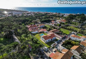 Moradia isolada T4 na Praia das Ma��s - Colares