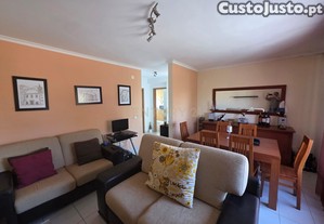 Apartamento T3 Luminoso em Zona Tranquila com Vista para o Campo