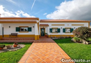 Moradia Tpica Portuguesa com Jardim e Terrenos Privados   Alcoentre, Azambuja