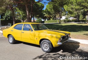 Ford Cortina L decor