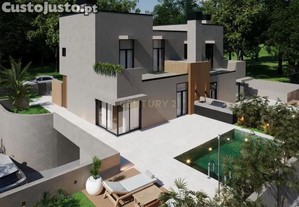 Casa em Construo em Sintra - 4 Quartos e 3 Casas de Banho