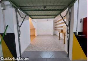Oportunidade nica em Silves: Garagem Box 38.000 