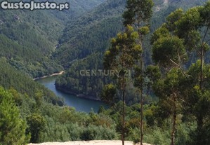 Terreno Plano de 5000m� no Ger�s com Vistas Rio