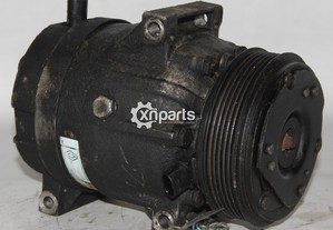 Compressor de ar condicionado RENAULT LAGUNA II 1.9 dCi 03.01 - 09.07 Usado REF. DELPHI - 8200021822 - SAE J639 - 113532...