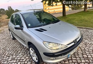 Peugeot 206 Ano 2004 - 04