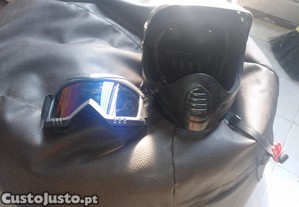 capacete Berg e óculos de bicicleta