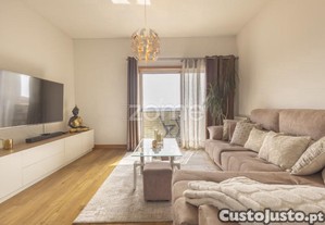 Apartamento T2 Com 3 Frentes - Canidelo, Vila...
