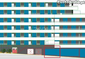 Loja C Com 96,30 M2 Em Freamunde, Paços De...