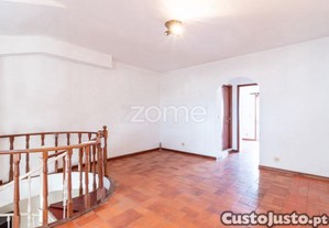 Apart. T2 Duplex Com Terraço | Junto À Casa De...