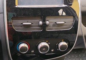Rádio / consola original c/GPS  Renault Clio IV