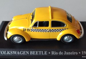 * Miniatura 1:43 Táxi Volkswagen Beetle (1985) | Cidade Rio de Janeiro | 1ª Série