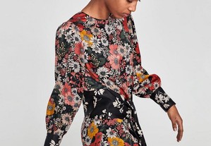 Blusa Zara floral linda!