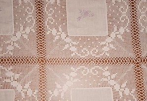 Toalha de mesa - linho antigo, renda e bordado