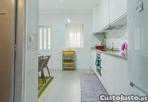 Apartamento T4 e T1 renovado em Bragan�a