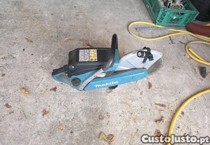 Maquina de cortar a gasolina
