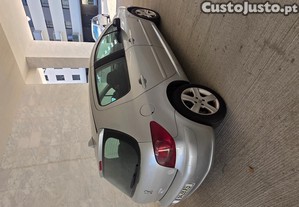 Peugeot 307 1.6 HDI 110CV - 04