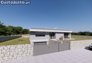 Moradia Térrea com Terraço em Vila Boa do Bispo, Marco de Canaveses (junto ao "crocodilo")