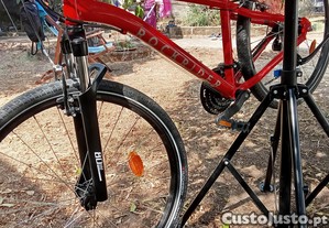VTT  Rockrider .  Shimano  model 2025 . tat neuf