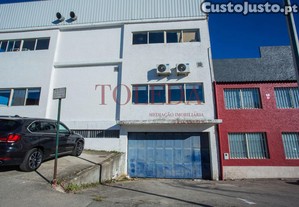 Armazém amplo boa área