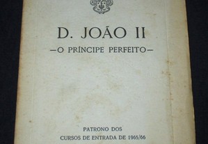 Livro D. João II O Príncipe Perfeito Carlos Machado F. Santos Autografado