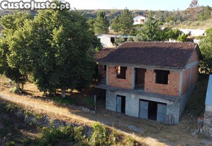 Casa T3 em Moledo de 107,00 m²