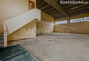 O que lhe irei apresentar, será um imóvel impar no mercado industrial. Um mini park-empresarial com todas as infraestruturas nec