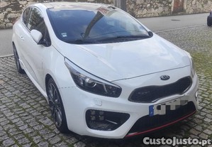 Kia ProCeed GT 1.6 a gasolina 204cv - 15
