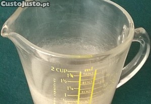 Jarro medidor inglês em vidro temperado, de 500 ml