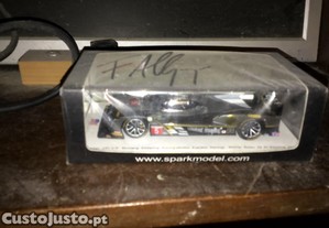 carrinho miniatura preto autografado