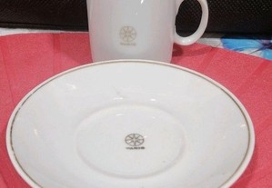 Chávena café antiga com o símbolo da companhia Aviação Brasileira, Varig