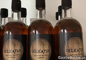 Garrafa de aguardente envelhecida