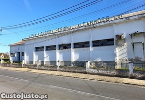Armazm com 1.266m em Terreno Urbano de 7.188m   Alcanhes, Santarm