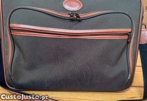Bolsa para portátil Longchamp - Elegância e funcionalidade!