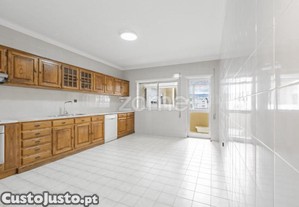 Apartamento T3 Em São Victor Com Garagem Fechada