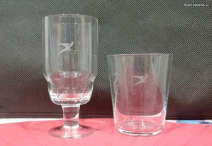2 copos em vidro com a gravação do símbolo da Companhia de aviação Turca, Pegasus