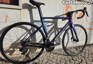 Bicicleta Carbono HYGGE com SRAM FORCE AXS (M)