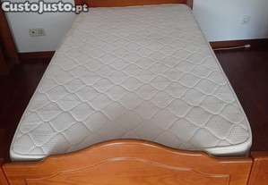 cama de corpo e meio