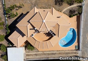 Moradia T3 Com Piscina Em Albufeira