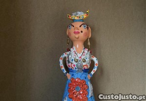 Figura Feminina Júlia Cota