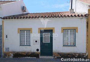Moradia t2 na igrejinha com quintal