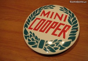 Chapa em esmalte mini cooper com 12 cms diametro