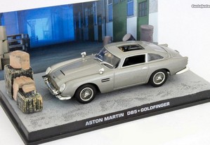 * Miniatura 1:43 Colecção James Bond 007 Aston Martin DB5
