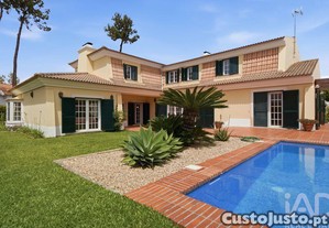 Moradia isolada T5 em Corroios