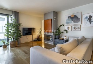 Moradia T4 Com Piscina, 2 Terraços E Ascensor...