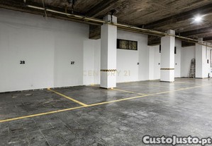 7 Lugares de estacionamento para - Montechoro