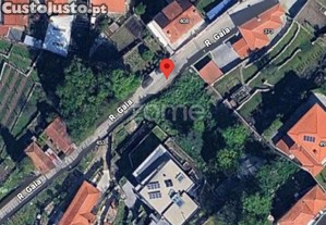 Terreno Urbano Burgães