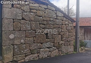 Quinta, Construções Em Pedra, Linha De Água,...